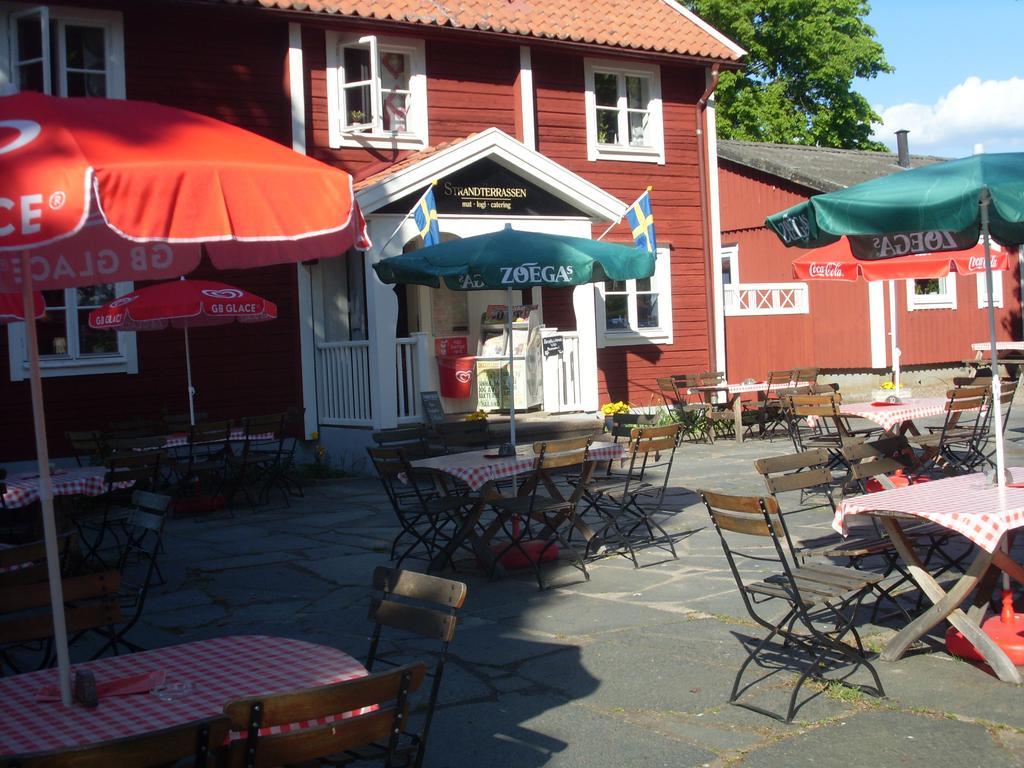 Strandterrassen Hostel Гренна Экстерьер фото