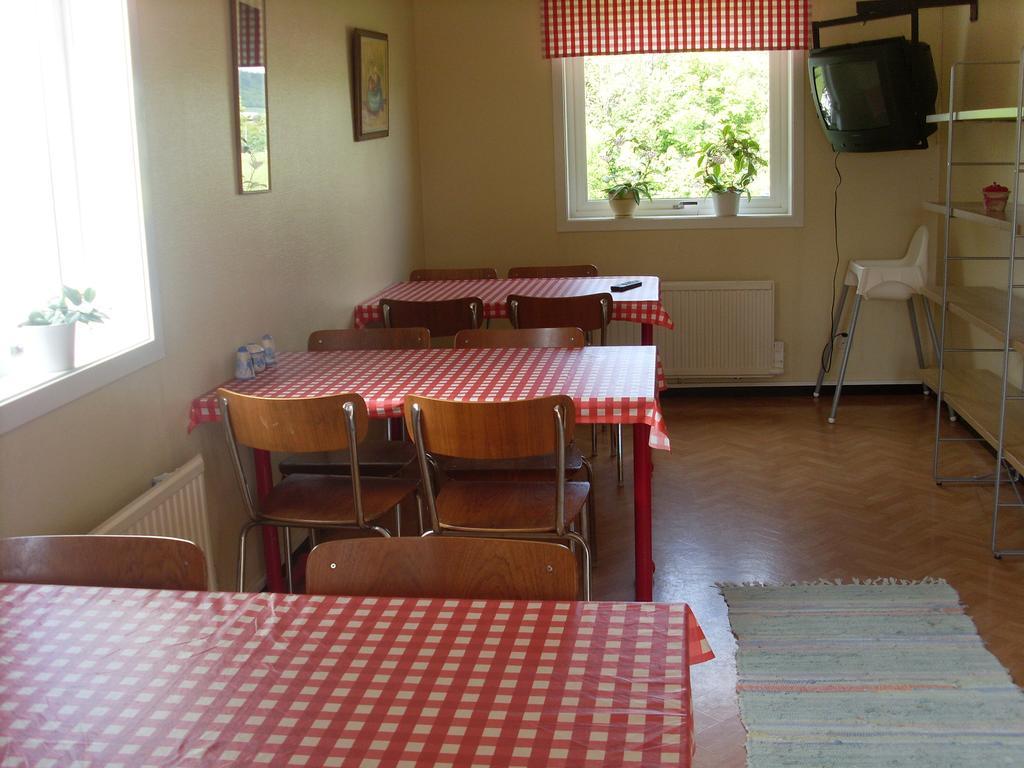 Strandterrassen Hostel Гренна Экстерьер фото